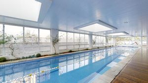 Image 19 - 320913